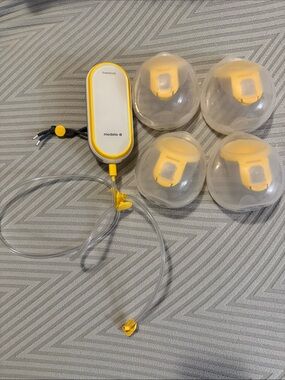 Medela White and Yellow Freestyle Pump with Yellow Accents